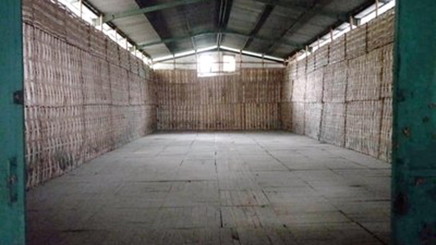 Gudang + Kantor, Lokasi Strategis, Nol Jalan Propinsi, Siap Pakai - YA -