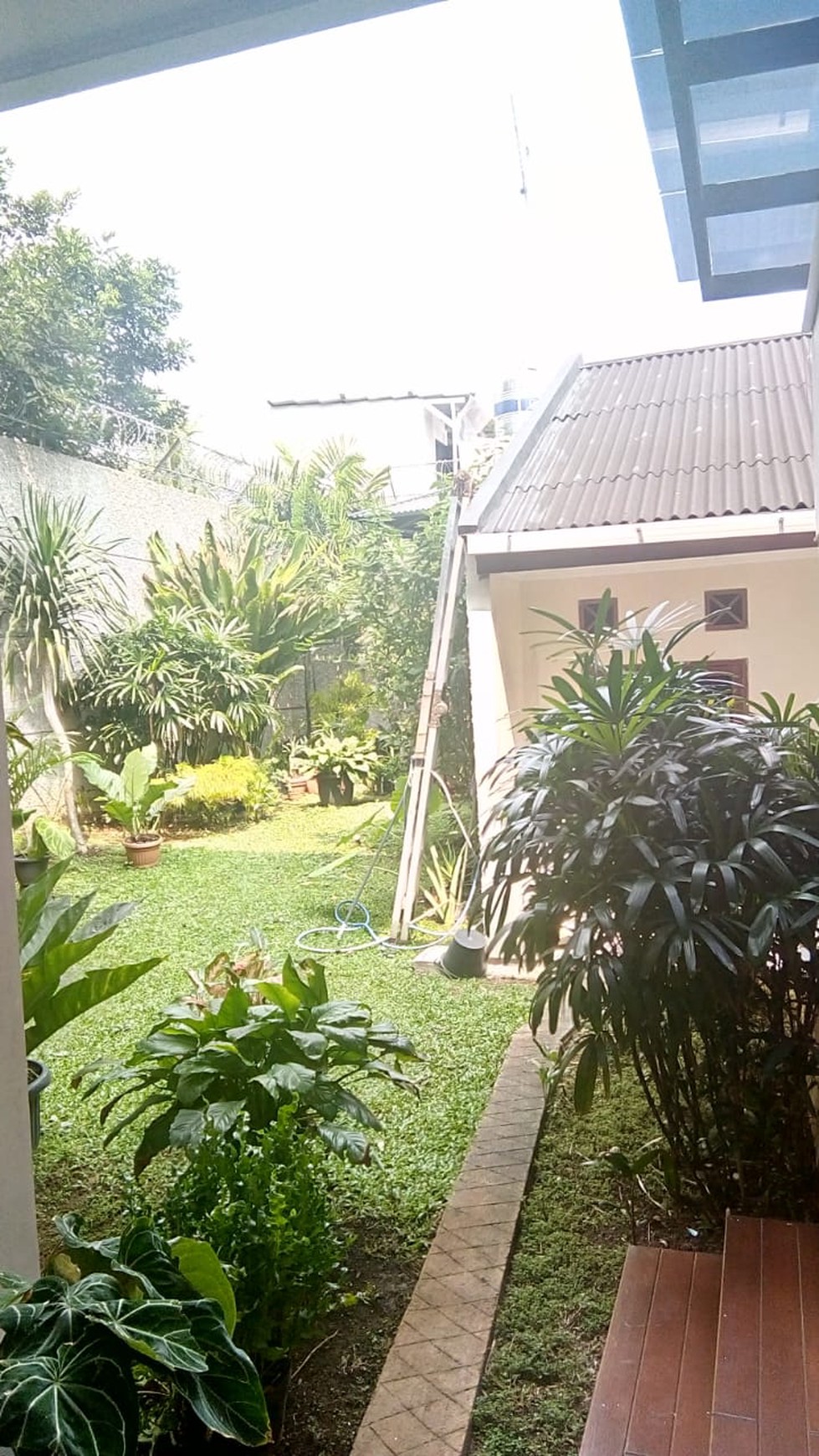 Rumah Cantik Siap Huni Di Kebon Jeruk - Jakarta Barat