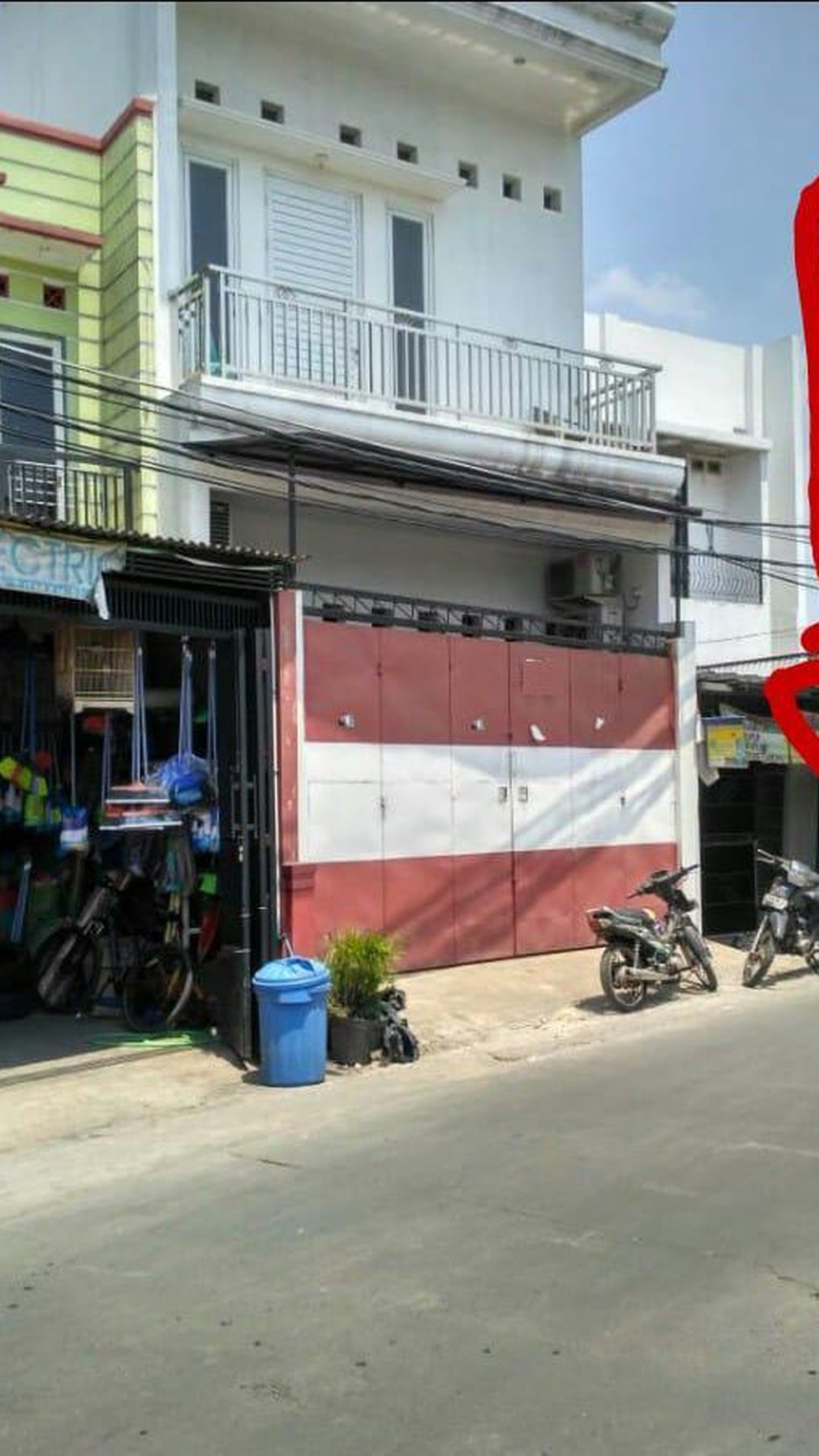 Rumah Pinggir Jalan Raya Kesatrian Mabad Rempoa Tangerang Selatan