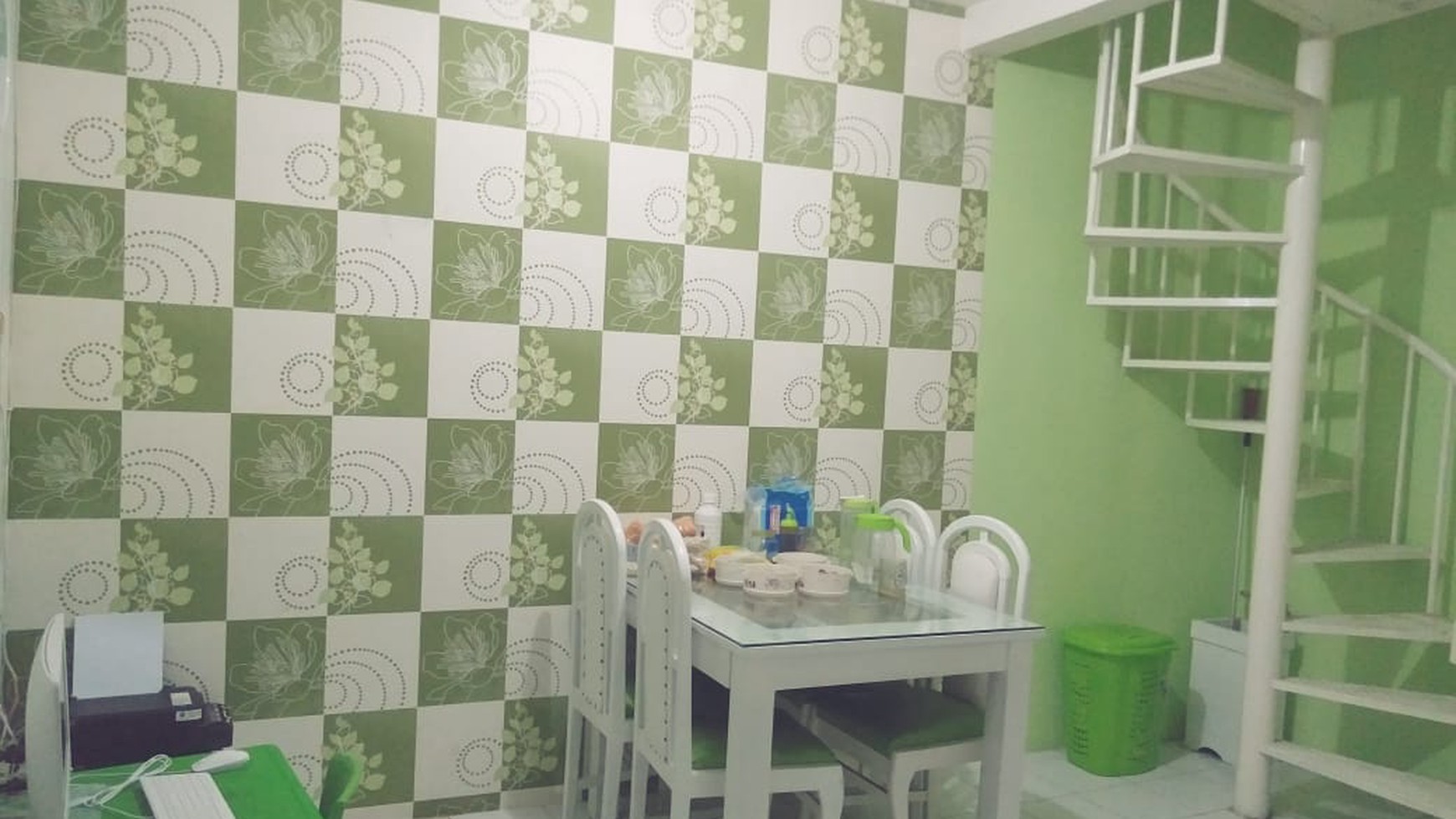 Rumah HOOK 2 Lantai di Komplek Griya Kencana Ciledug, Luas 122 M, Harga 1,1 m, NEGO.#TS