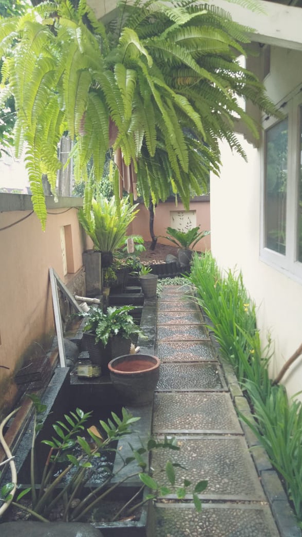 Rumah HOOK 2 Lantai di Komplek Griya Kencana Ciledug, Luas 122 M, Harga 1,1 m, NEGO.#TS