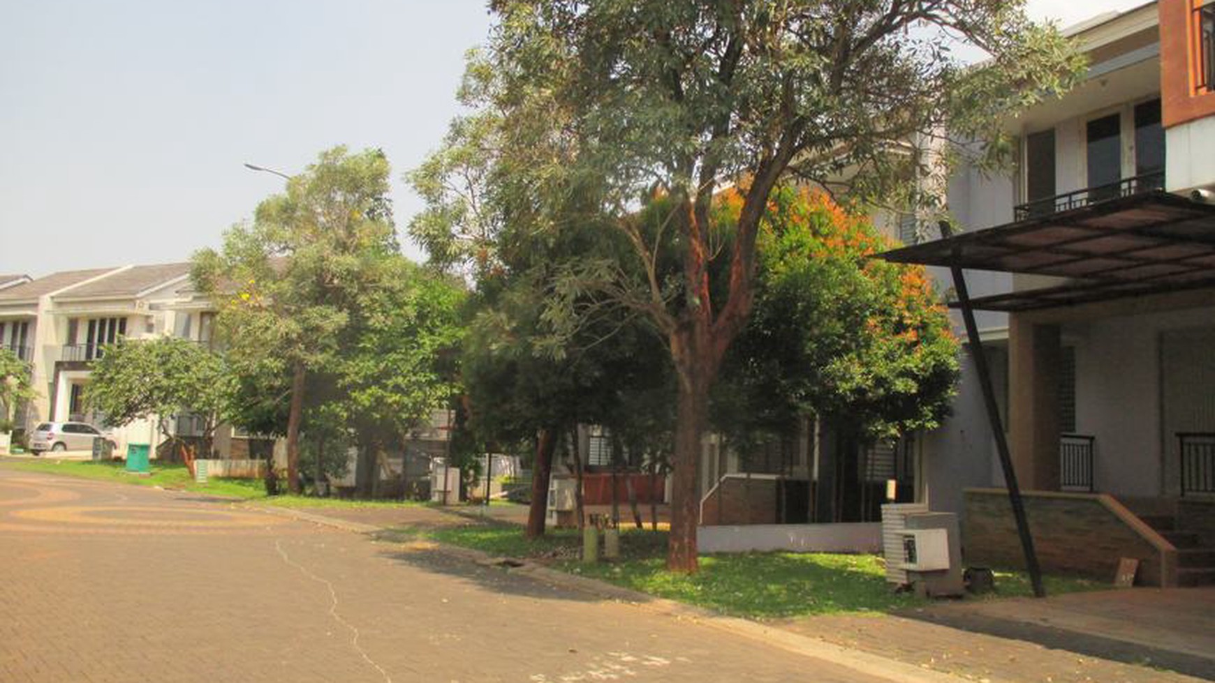 Dijual Rumah Usaha 2 Muka, depan Rukan, Belakang Rumah, siap huni