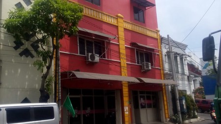 Ruko pusat kota 3Lantai dekat tugu pahlawan