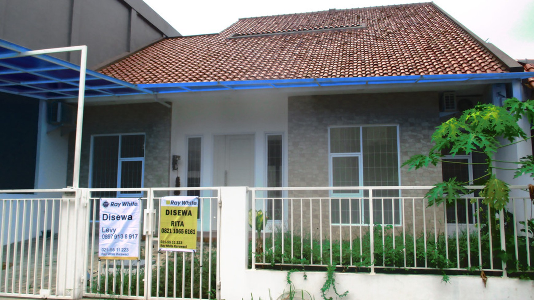 Disewakan Rumah di Jl. Palem Kuning Kondisi Kosong dan Rapih - Palem Semi, Karawaci