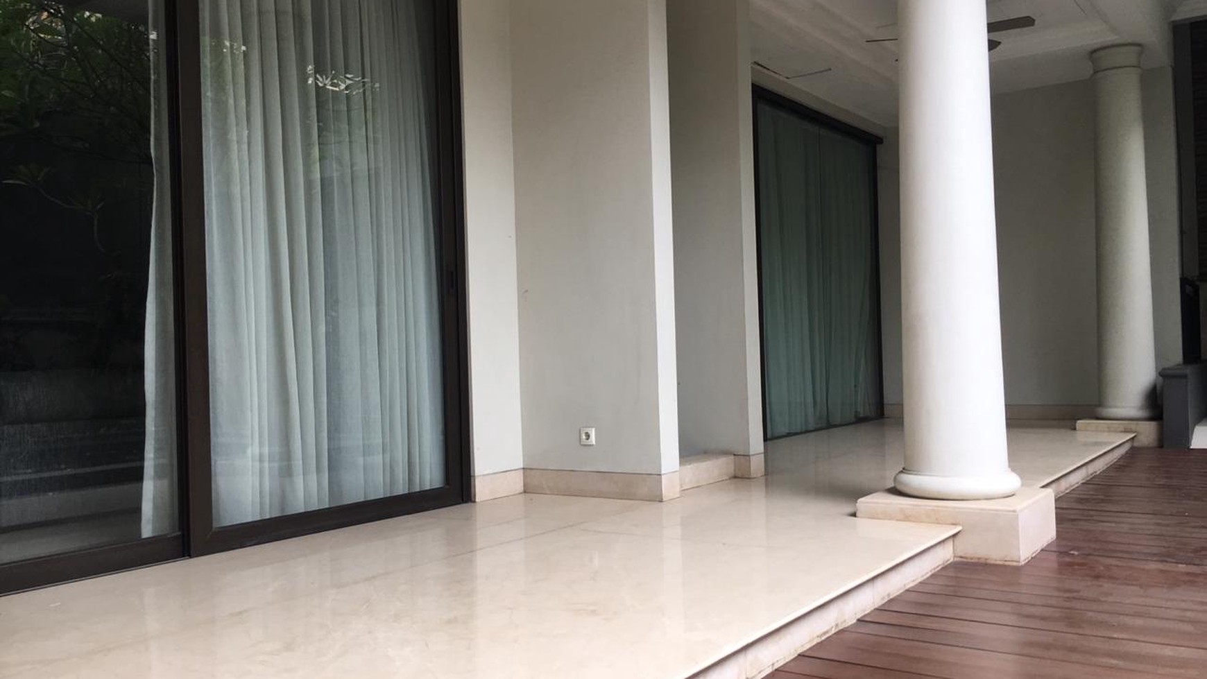 Rumah Mewah Dekat Senayan City Kebayoran Baru