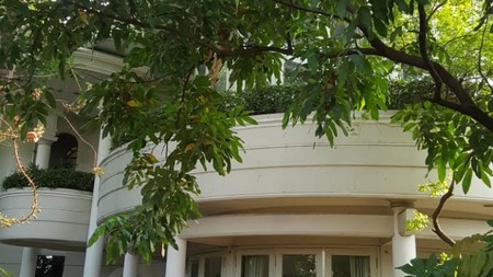 Rumah 2 Lantai yang Asri ,Harga nego di Cempaka Putih Jakarta Pusat