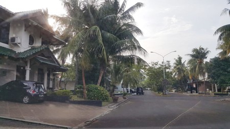 Rumah Bagus Di Graha Taman, Bintaro Jaya