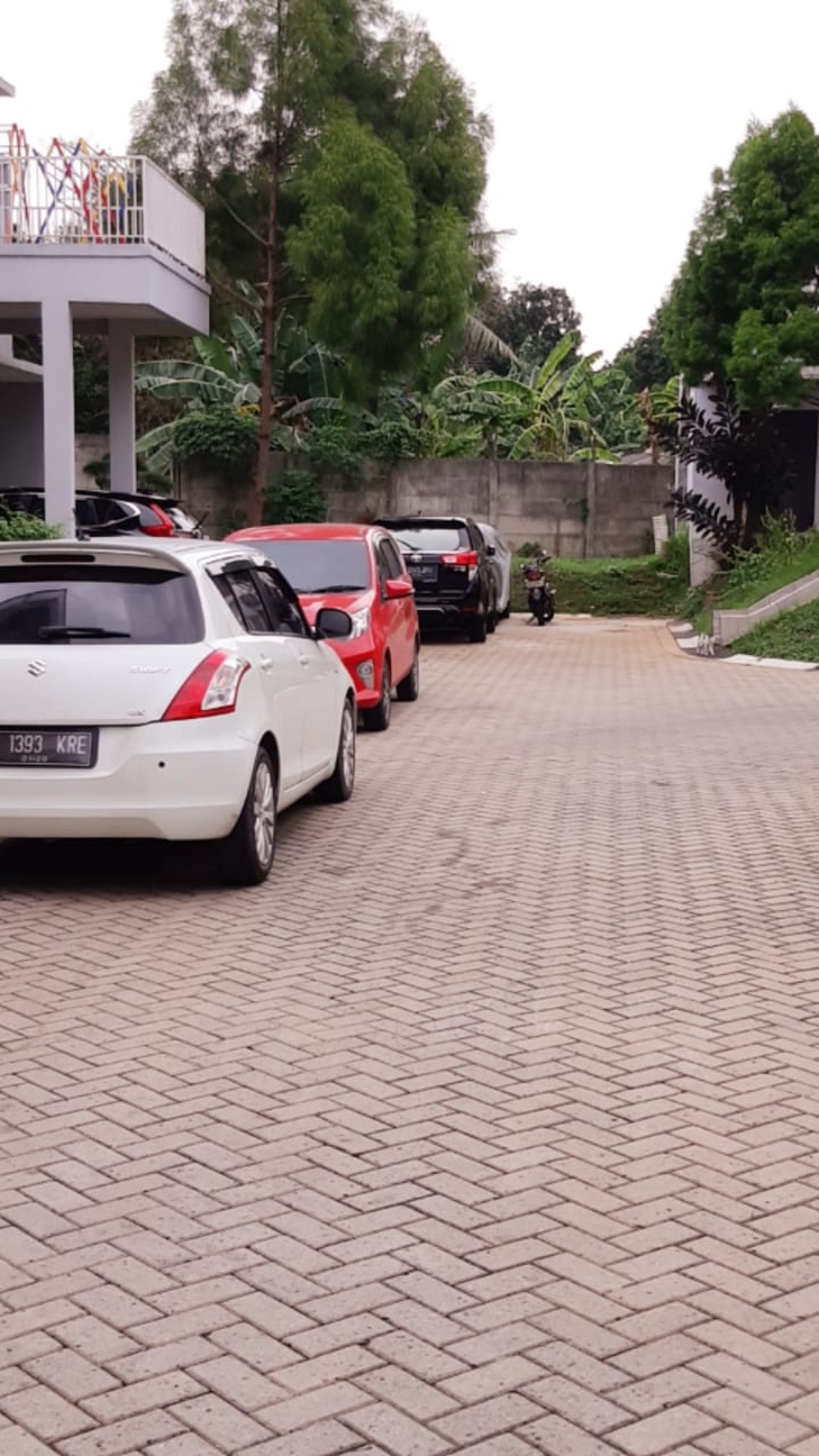 Rumah Bagus Di Kebayoran Village, Bintaro Jaya