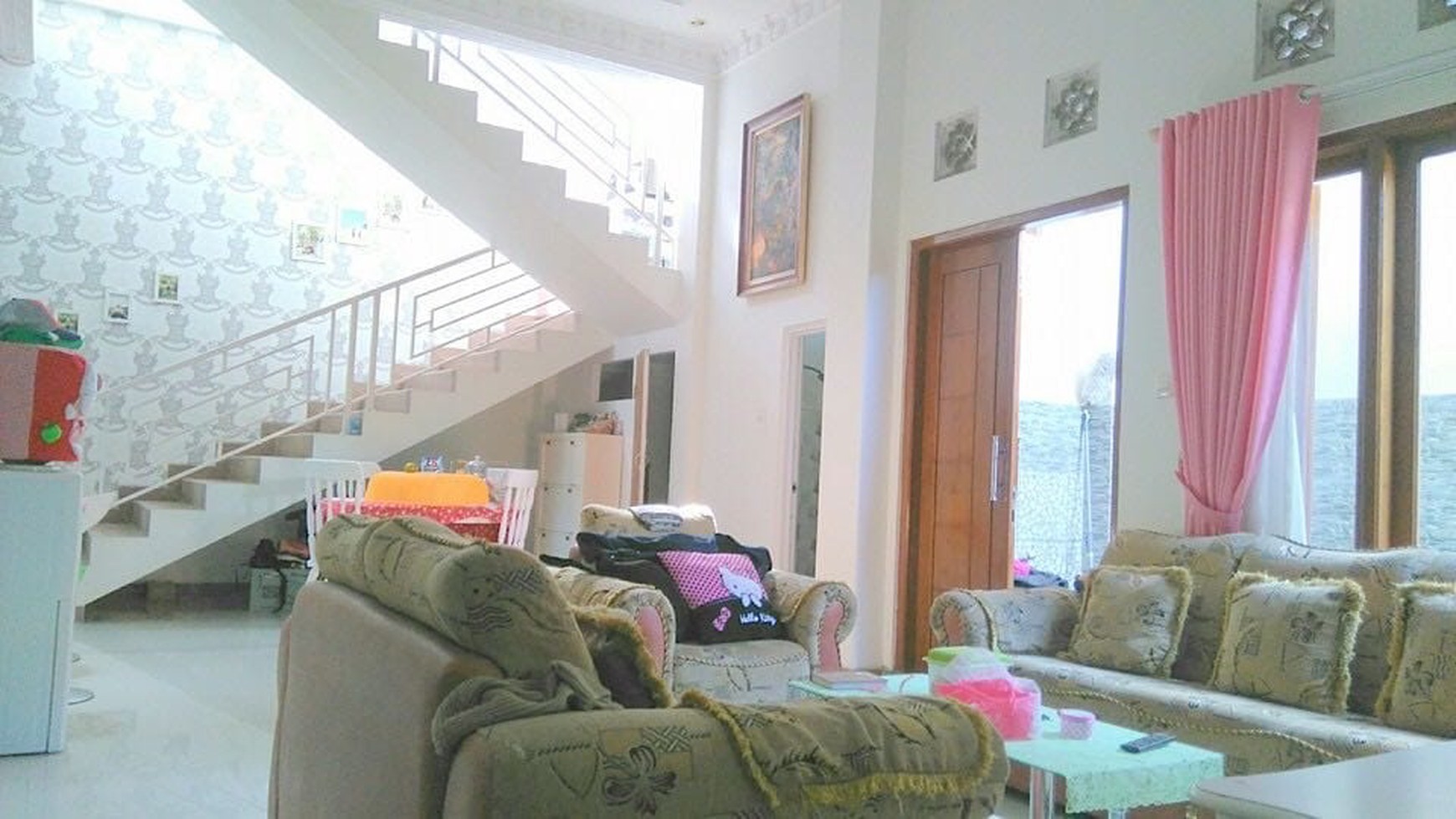RUMAH + FURNITURE, HARGA NEGO, COCOK UNTUK KELUARGA BESAR.