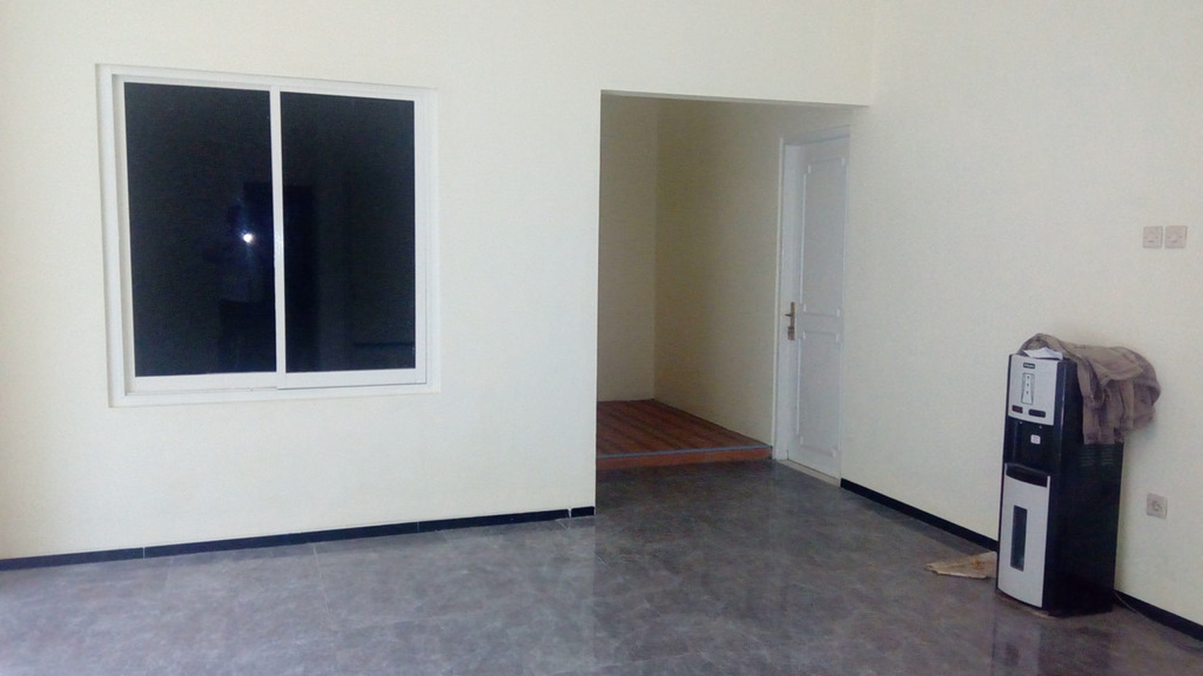 RUMAH BARU SIAP HUNI, HARGA NEGO, PERUM GRIYA ALVITA.