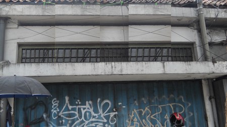 Ruko Blauran 2 unit nol jalan raya