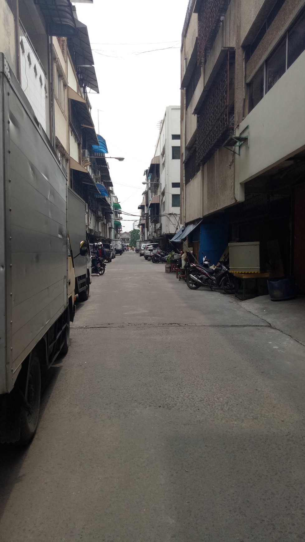 Ruko Gandeng 4 lantai cocok untuk kantor ,gudang di Bandengan Jakarta Utara