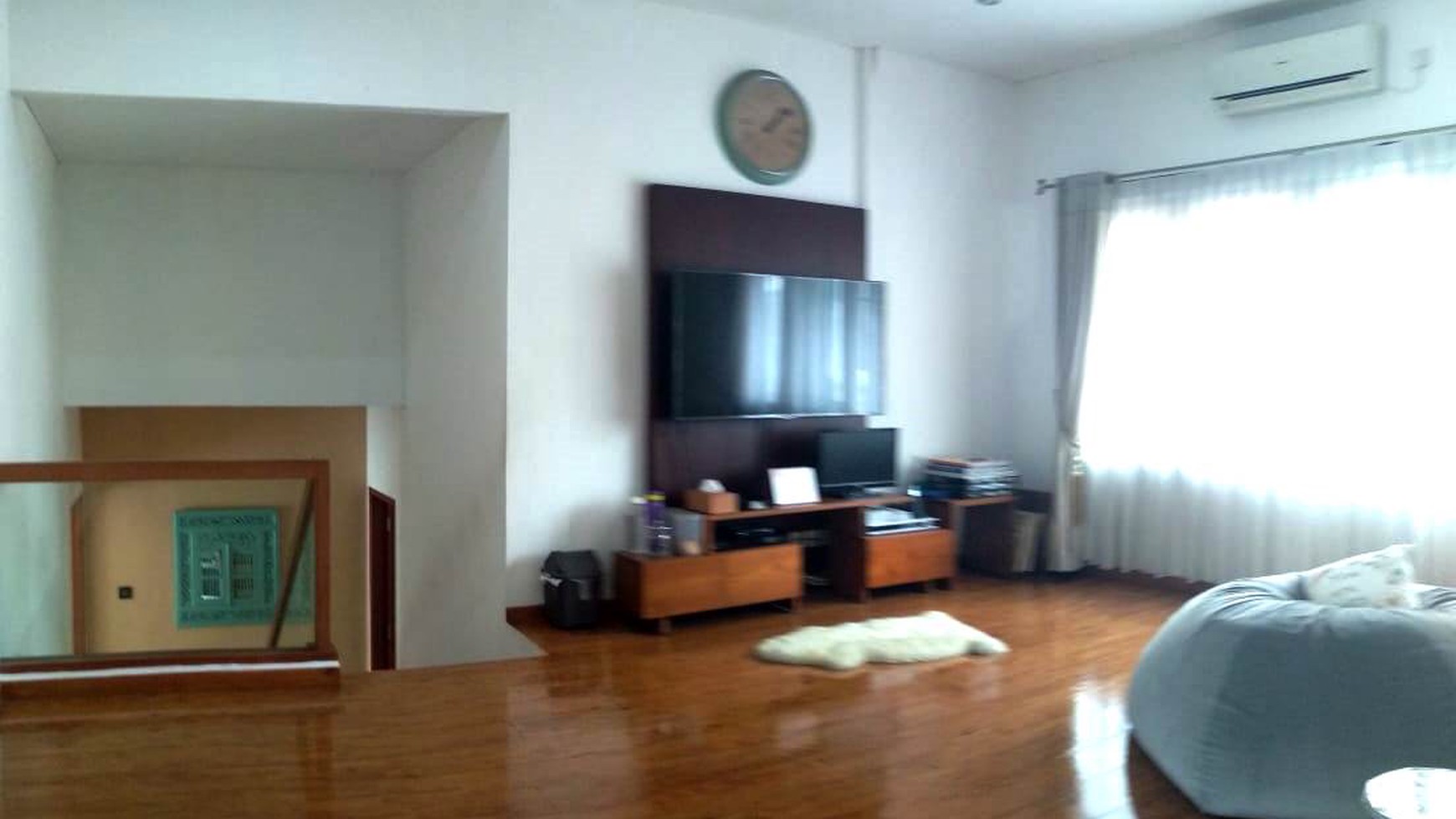 Rumah cantik, siap huni di kebayoran Residence