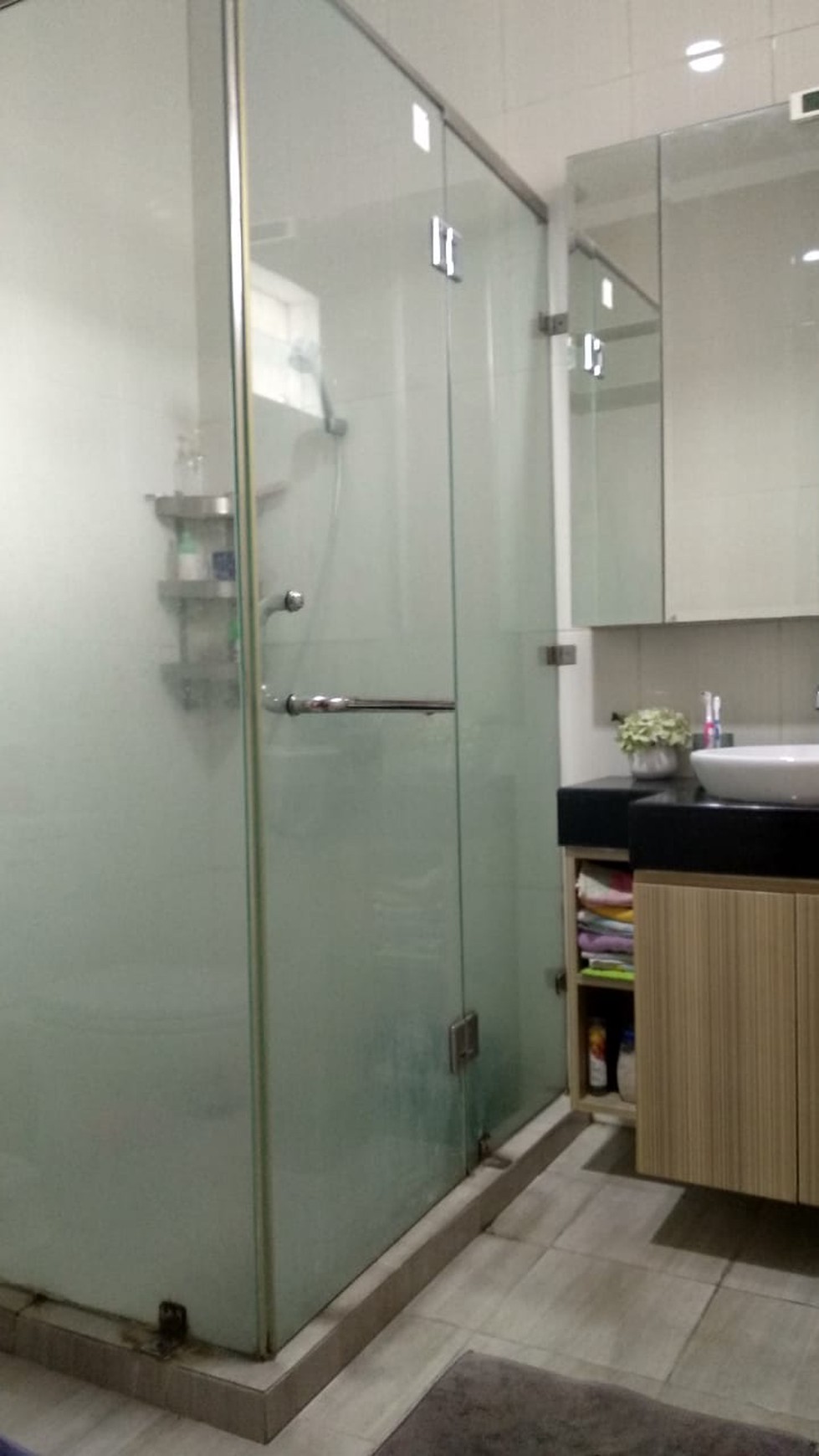 Rumah cantik, siap huni di kebayoran Residence