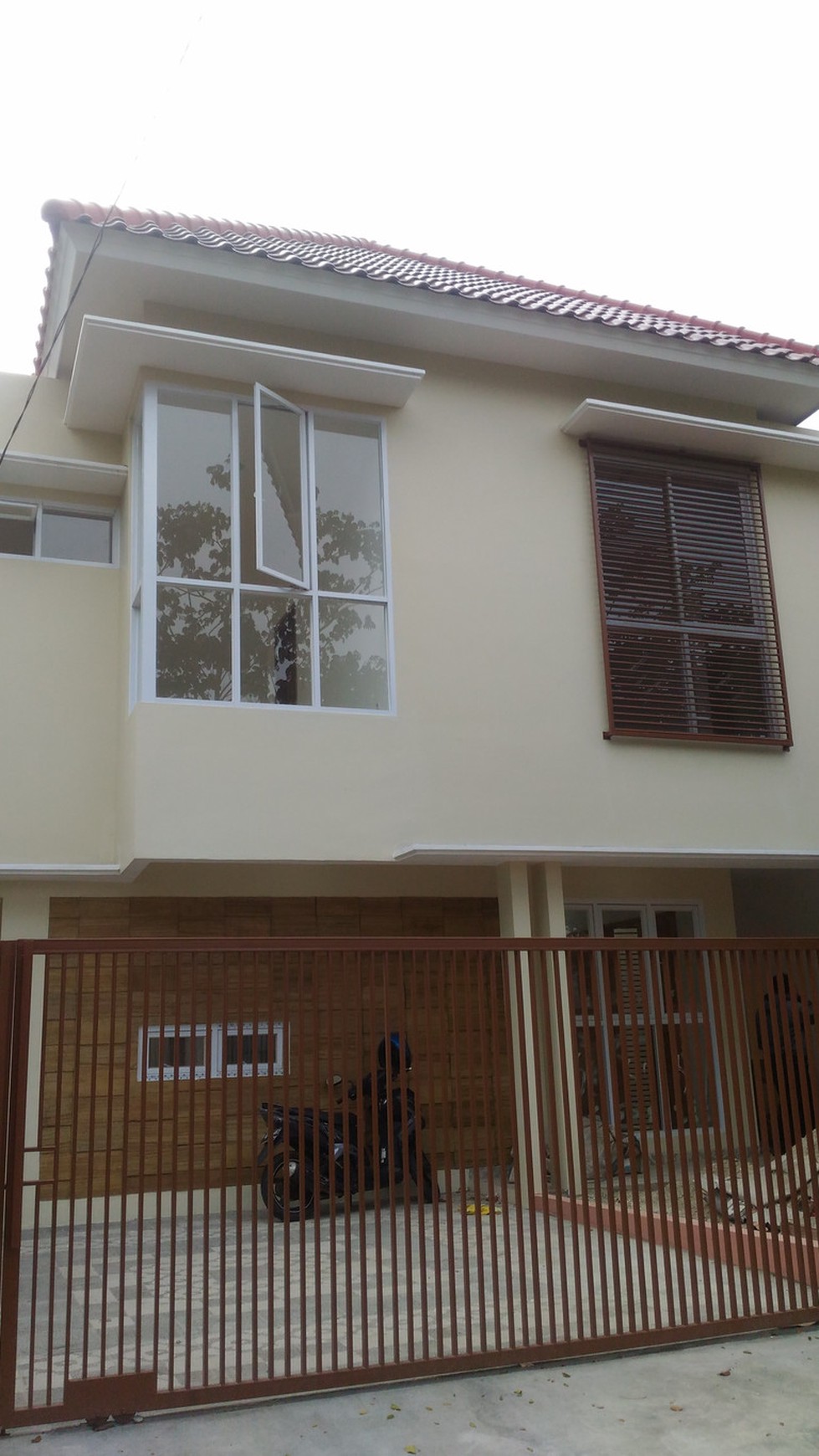 Rumah Brand New Cantiq Minimalis siap huni2Lt harga 60Jt/thn nego