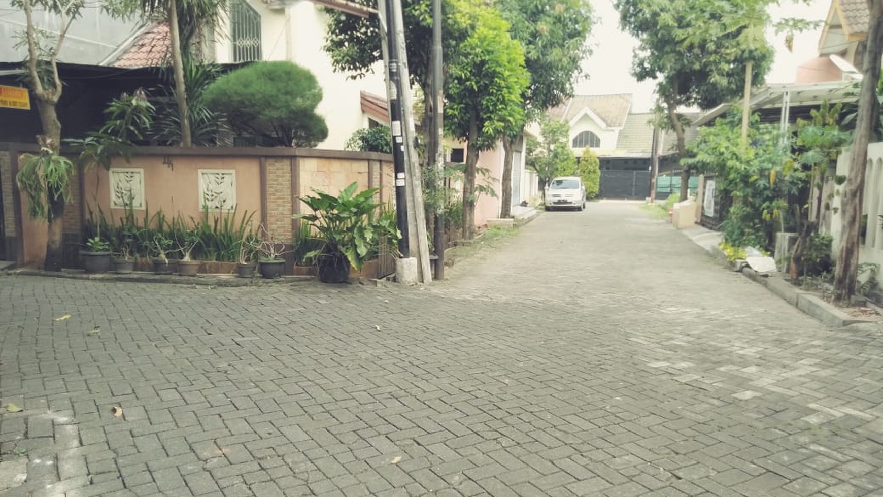 Rumah HOOK 2 Lantai di Komplek Griya Kencana Ciledug, Luas 122 M, Harga 1,1 m, NEGO.