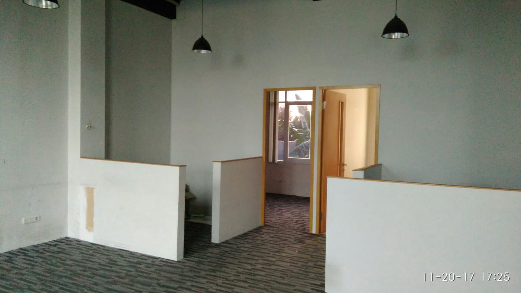 GEDUNG KANTOR 4 Lantai MINIMALIS di Ciledug, Luas 200 Meter, HARGA 5,5 M, NEGO.