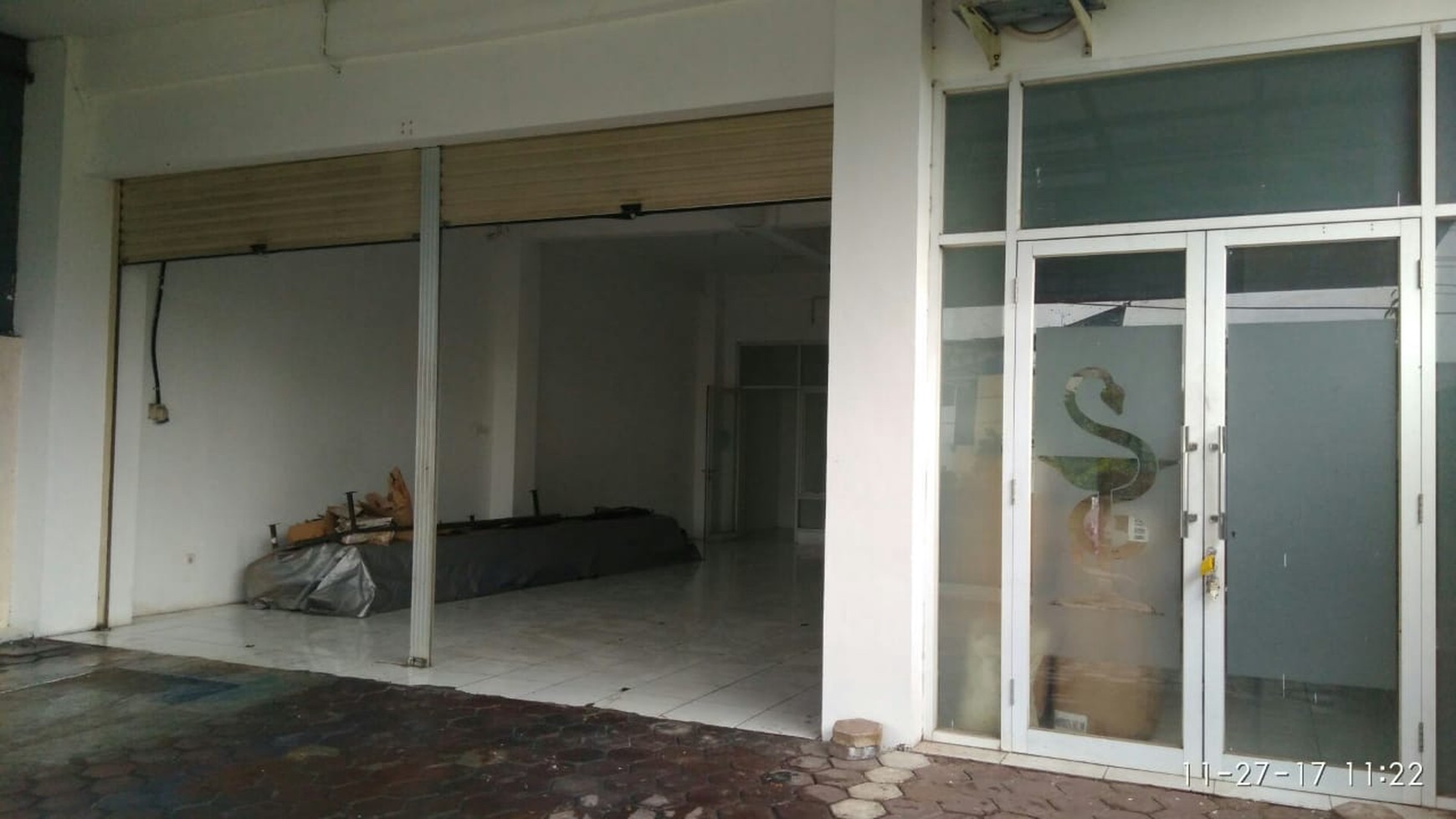 GEDUNG KANTOR 4 Lantai MINIMALIS di Ciledug, Luas 200 Meter, HARGA 5,5 M, NEGO.