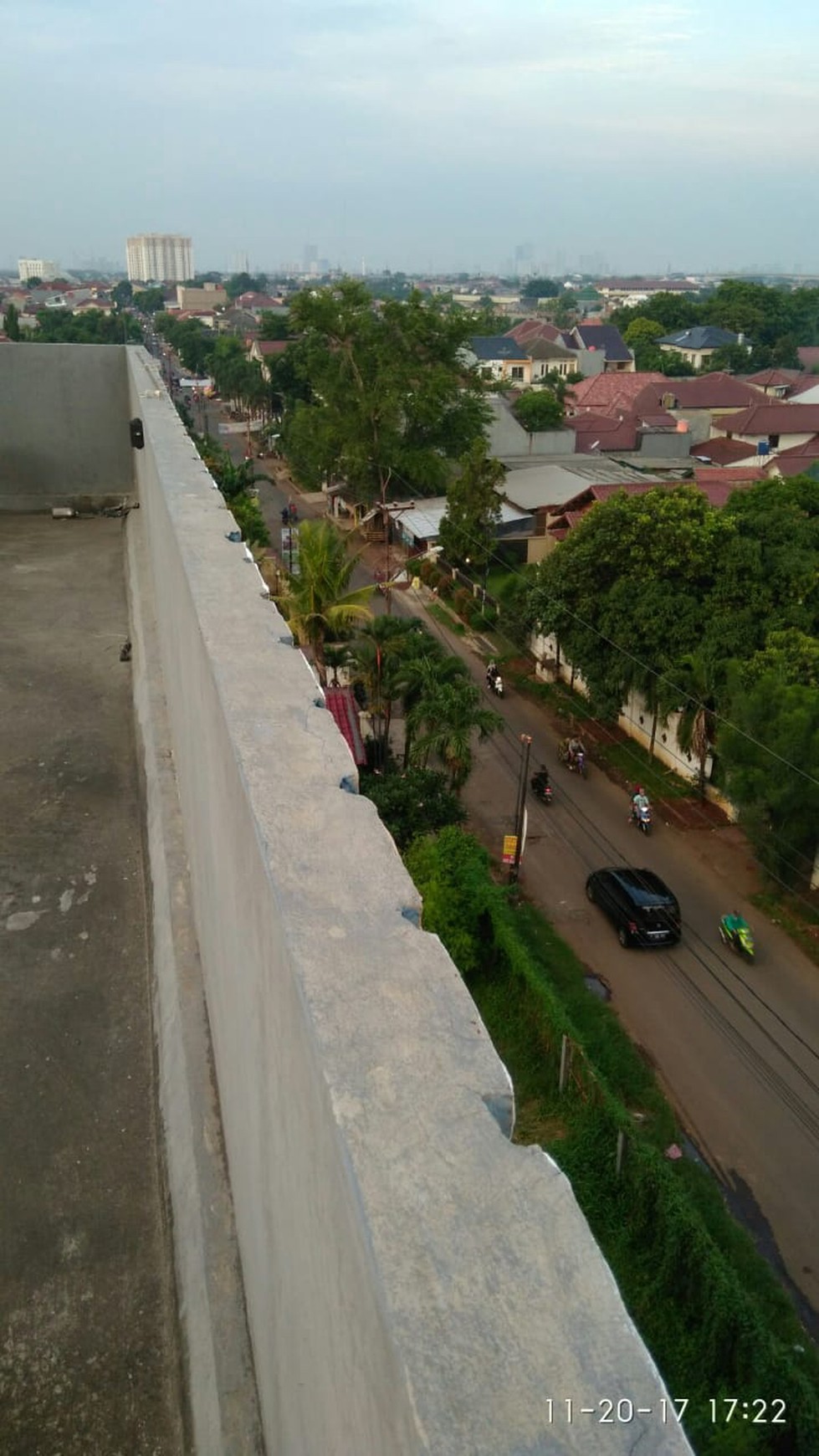 GEDUNG KANTOR 4 Lantai MINIMALIS di Ciledug, Luas 200 Meter, HARGA 5,5 M, NEGO.