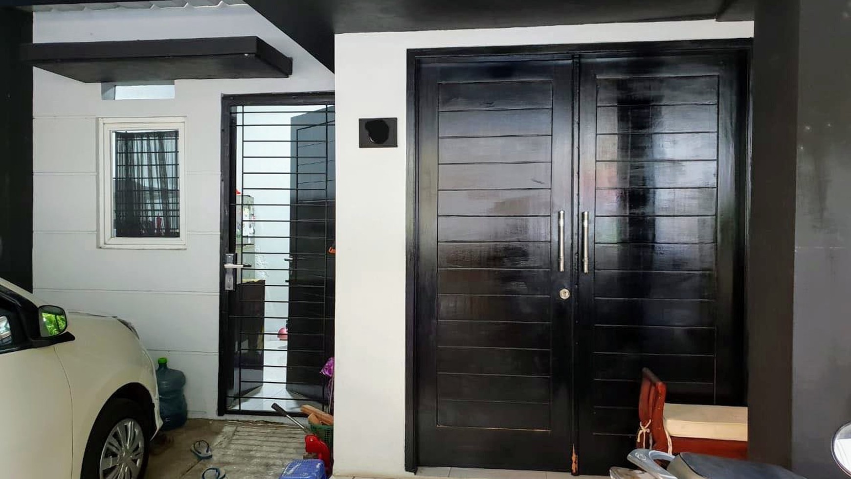 Rumah KOMPLEK PURI BETA Luas 75 M, 2 Lantai, Selangkah dengan terminal BUSWAY CIledug, Harga 1,5 M, NEGO.