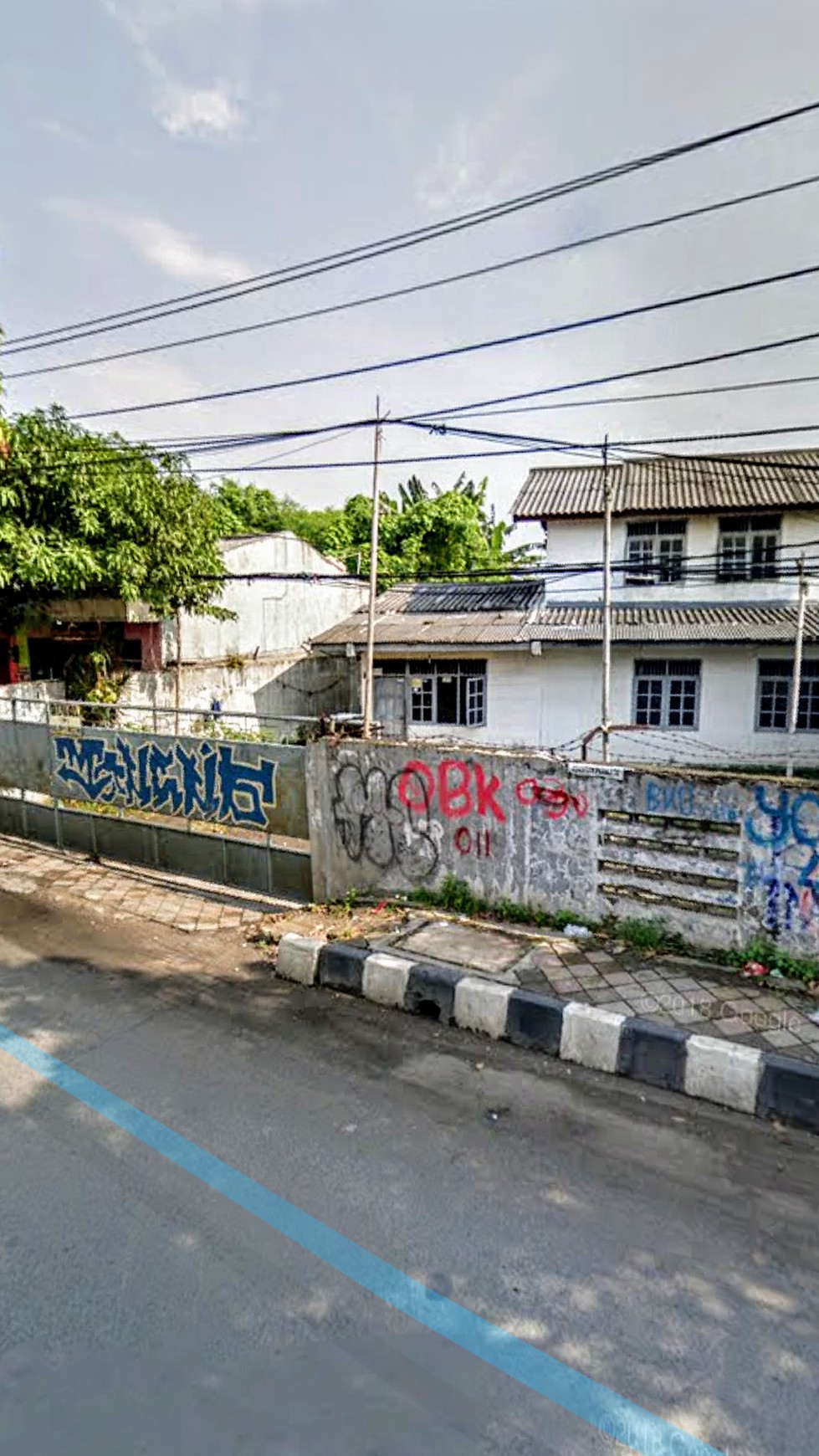 Gudang di gondrong cipondoh Pinggir Jalan Raya, Luas -/+ 800 M, Harga 7,7 M nego Tipis