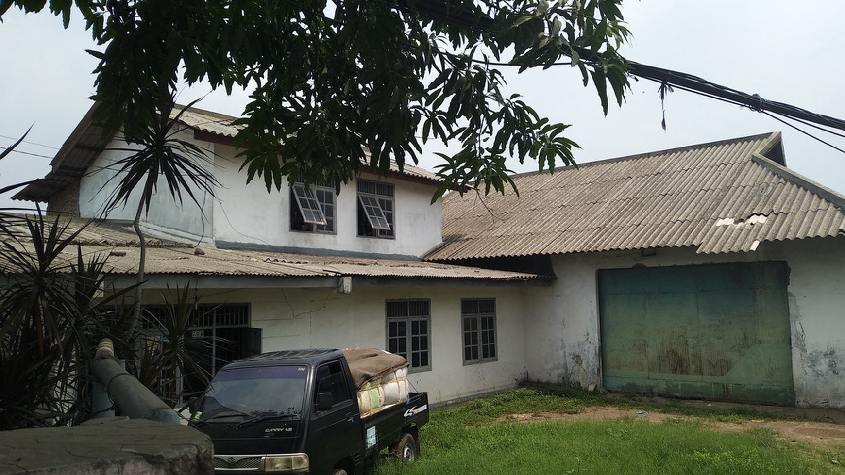 Gudang di gondrong cipondoh Pinggir Jalan Raya, Luas -/+ 800 M, Harga 7,7 M nego Tipis