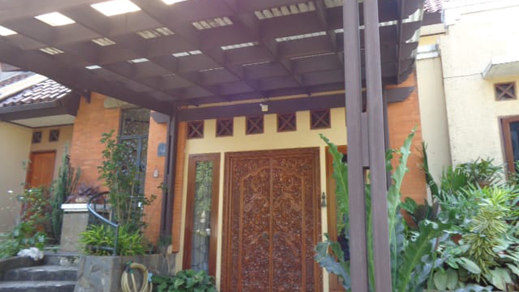 Rumah Cantik di Baliview