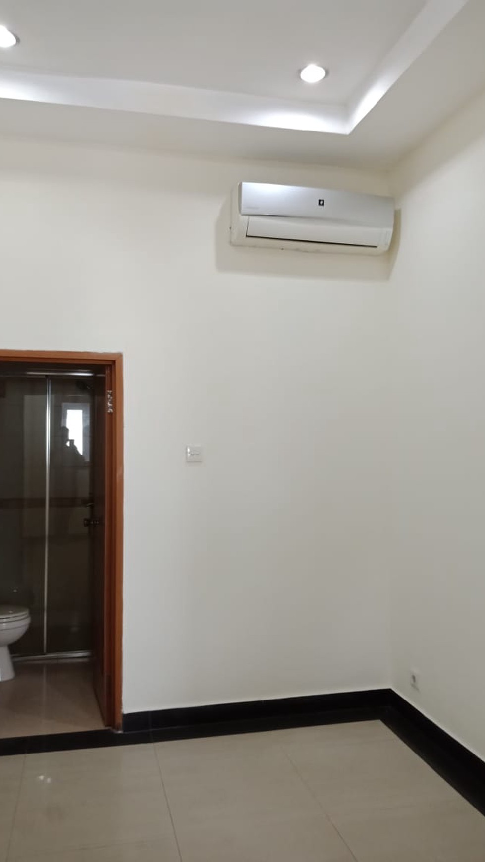 Rumah 2-1/2 Lantai di Kelapa Hibrida, Luas 6x15m2