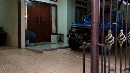 Rumah Bagus ,siap huni,lokasi oke di Ciledug