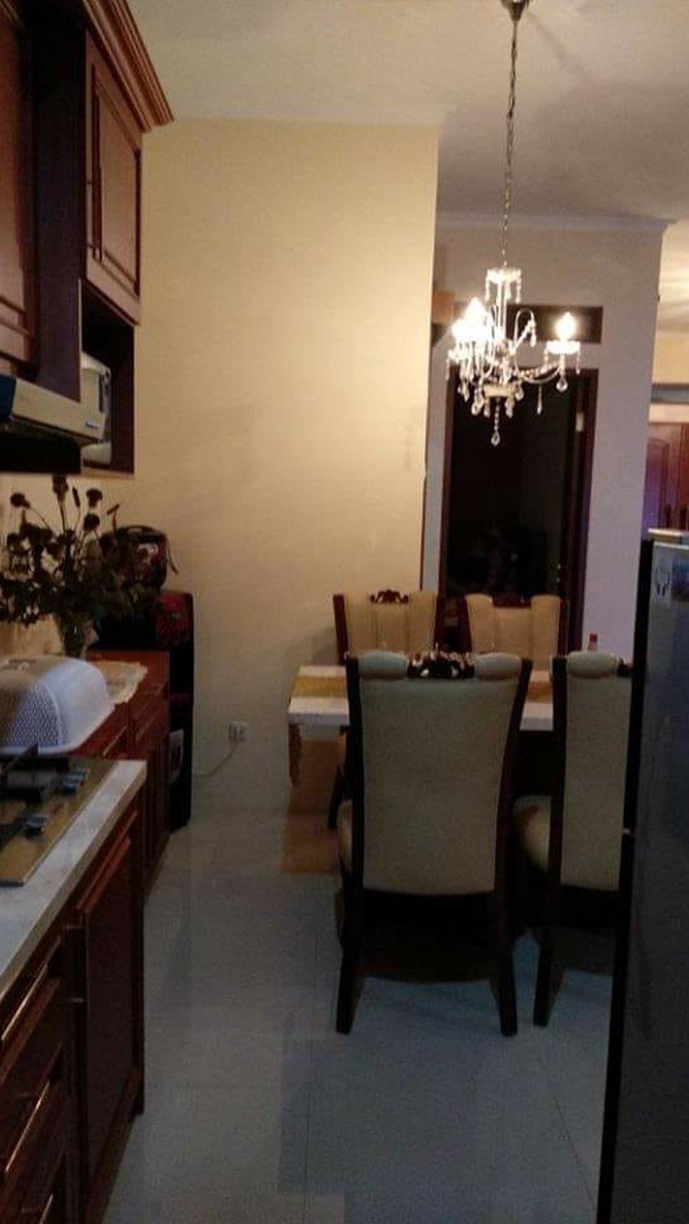 Rumah Bagus ,siap huni,lokasi oke di Ciledug