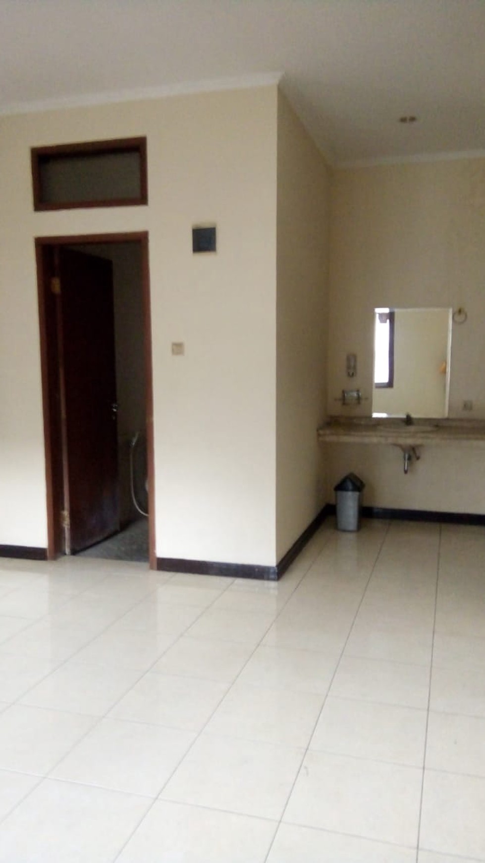 Rumah sewa siap huni dalam komplek yang nyaman