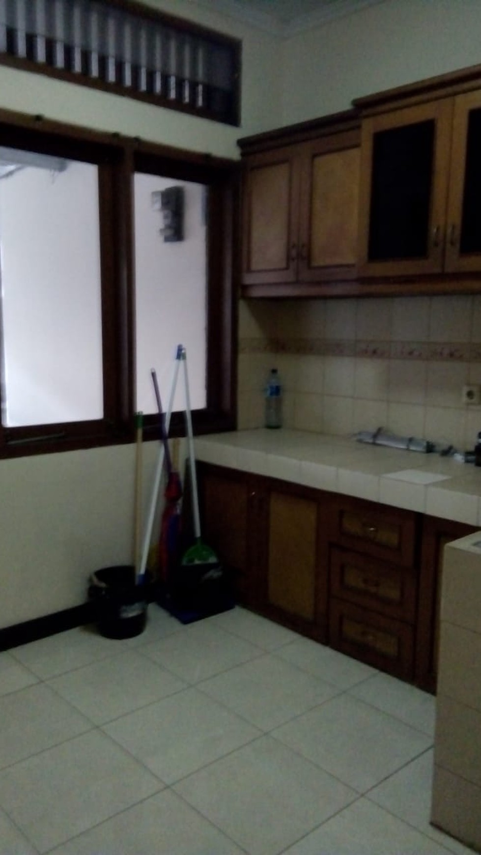 Rumah sewa siap huni dalam komplek yang nyaman