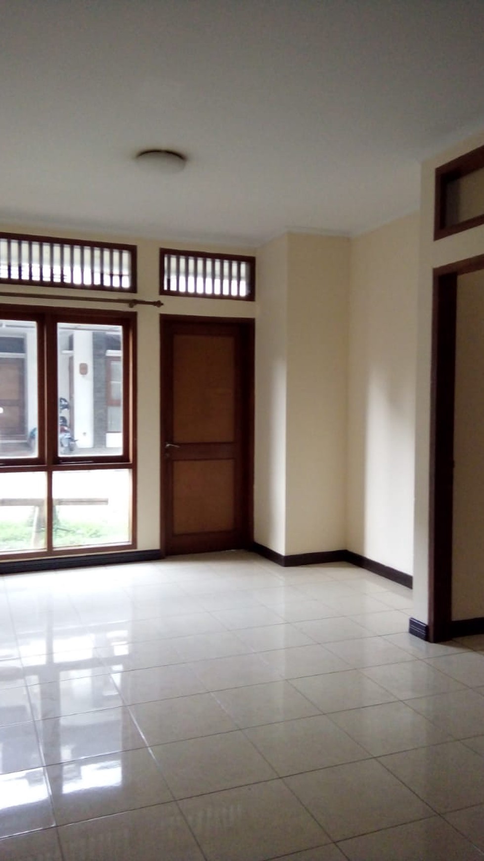 Rumah sewa siap huni dalam komplek yang nyaman