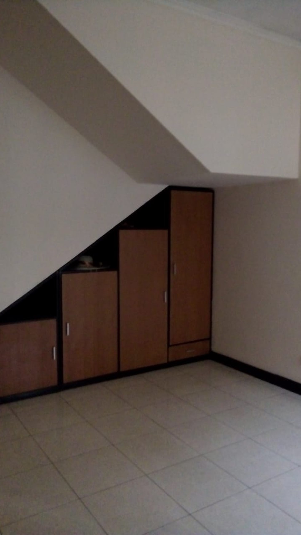 Rumah sewa siap huni dalam komplek yang nyaman