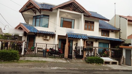 Rumah Bagus Di Pinggir Jl Bintaro Tengah, Bintaro Jaya