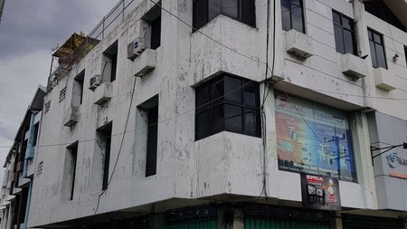 Ruko pusat kota daerah bubutan hook