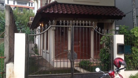 Rumah Siap Huni di Kebayoran Baru Jakarta selatan