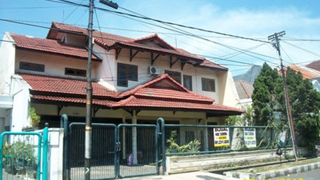 Rumah di Margorejo Indah, Bagus + Terawat, Lingkungan Elite, Siap Huni, Bisa untuk Rumah Tinggal / Kantor dsb