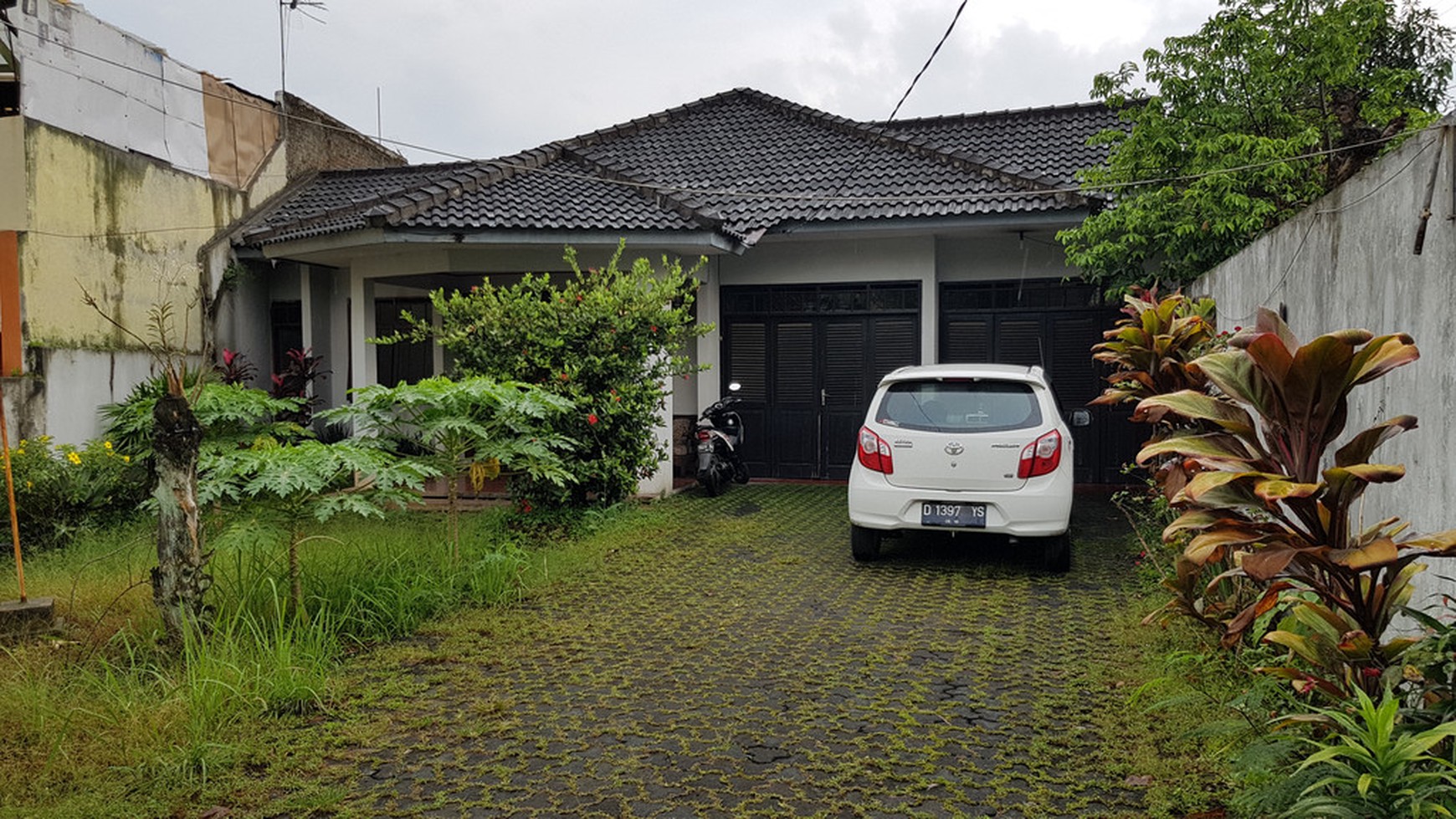 Dijual Rumah di Sayap Buah Batu