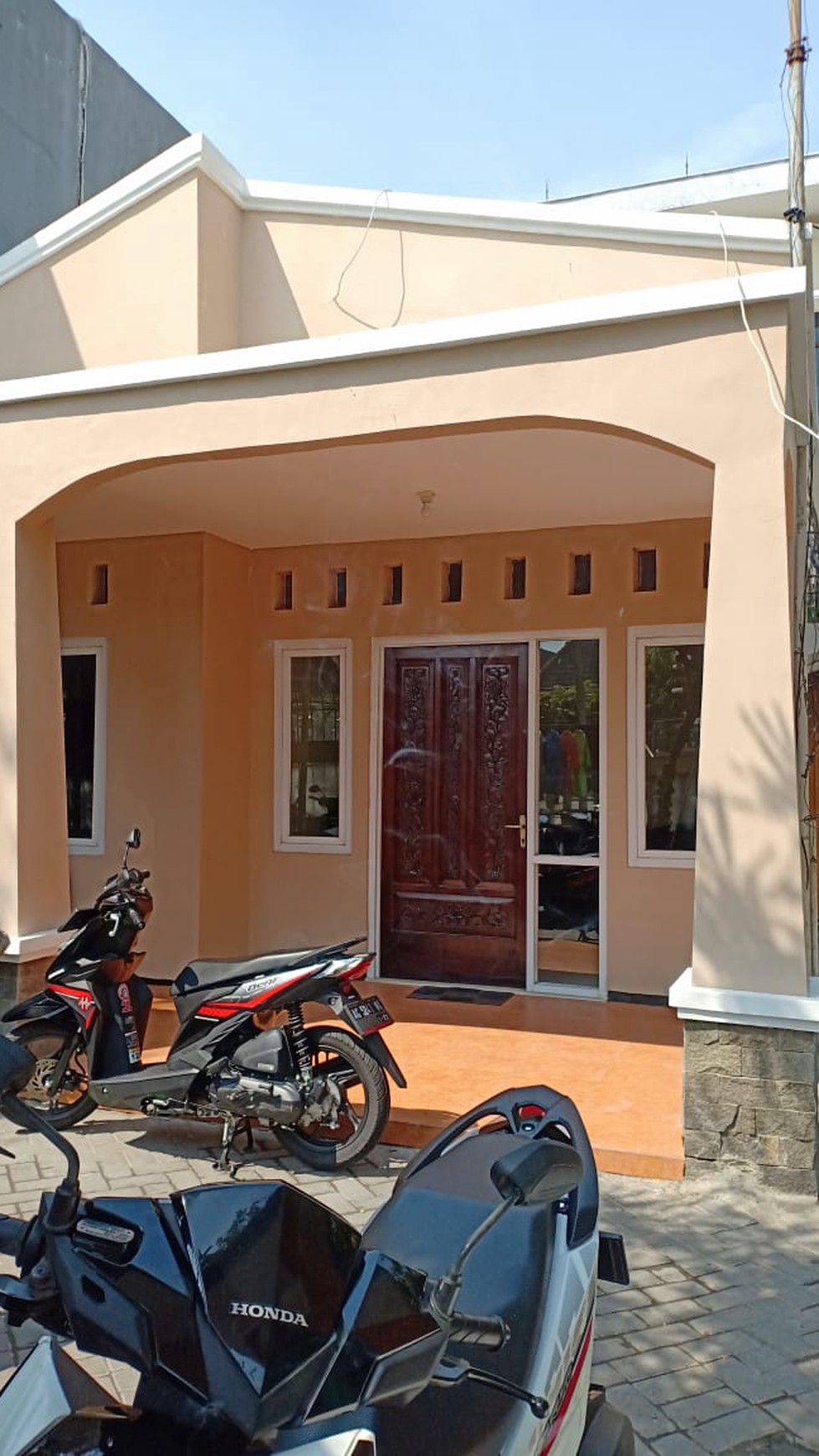 Rumah dan Toko Raya sukomanunggal