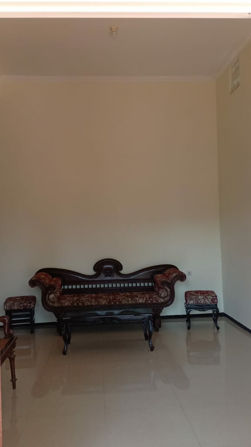 Rumah dan Toko Raya sukomanunggal