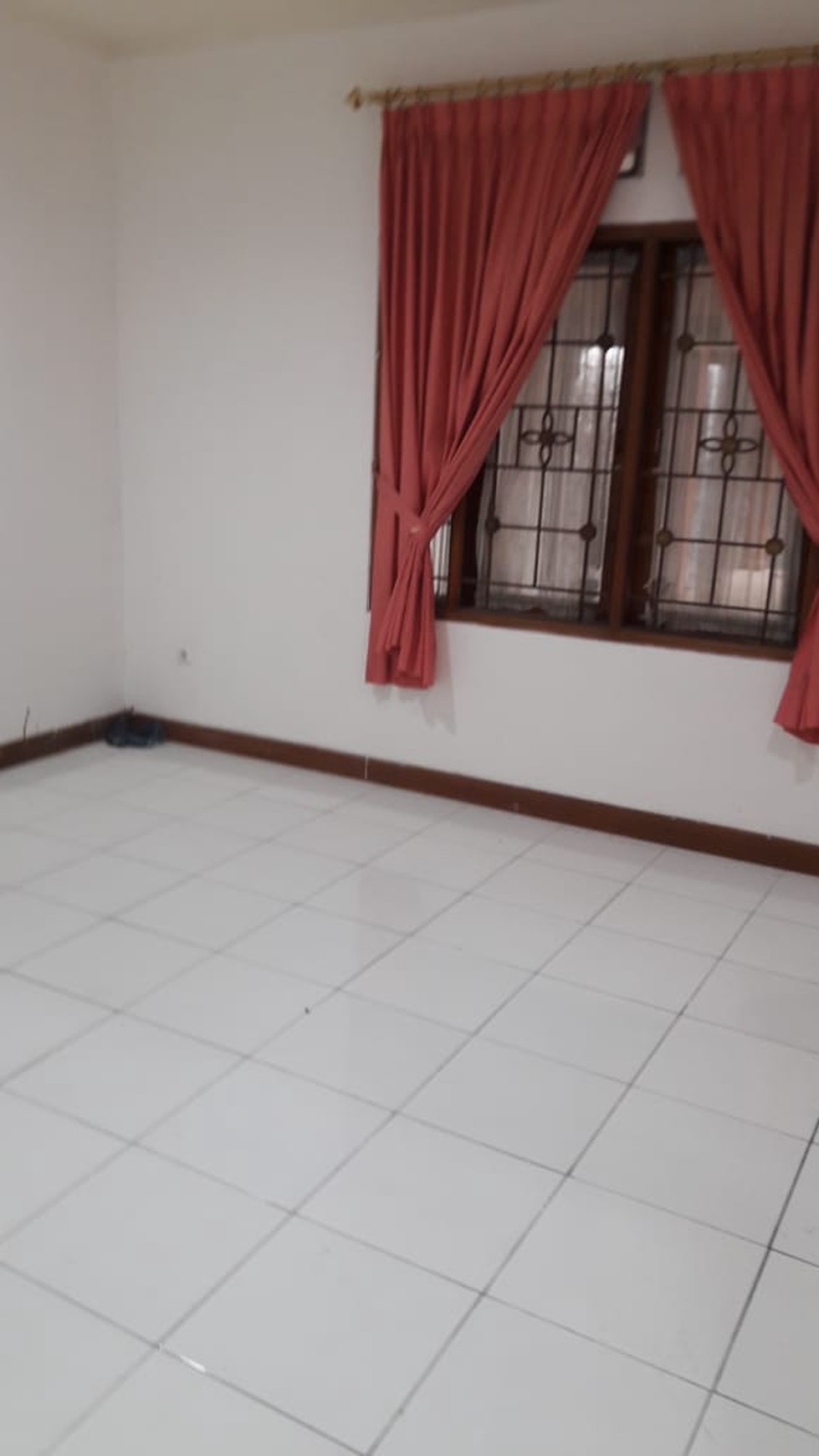 Rumah Dalam Ruangan Rapi,Siap Huni di Pondok Ranji