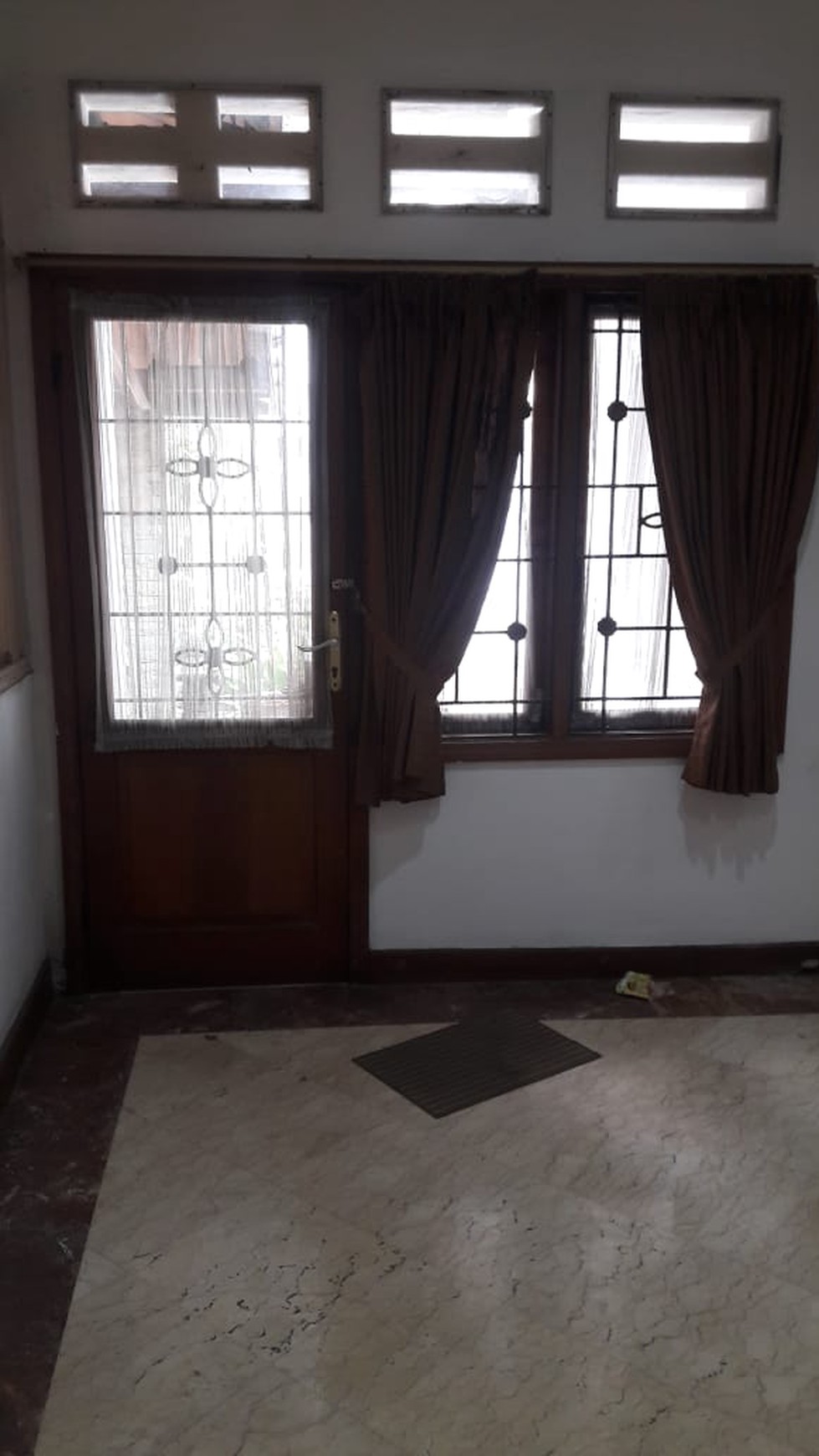 Rumah Dalam Ruangan Rapi,Siap Huni di Pondok Ranji