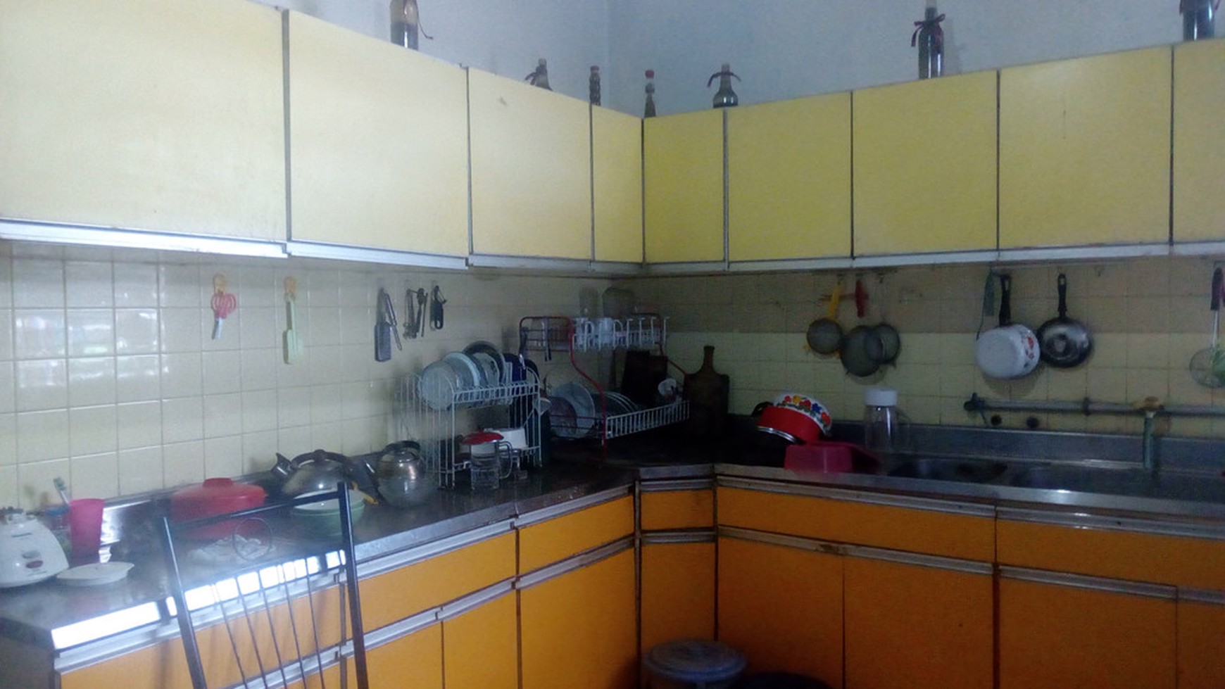 RUMAH TINGGAL, COCOK UNTUK KOST, 31 KAMAR, JL STM PEMBANGUNAN.