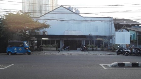 Rumah Standar Lokasi Strategis Sangat Cocok Buat Usaha Di Area Kebayoran Baru