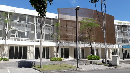 Ruko 3lantai di komplek perumahan