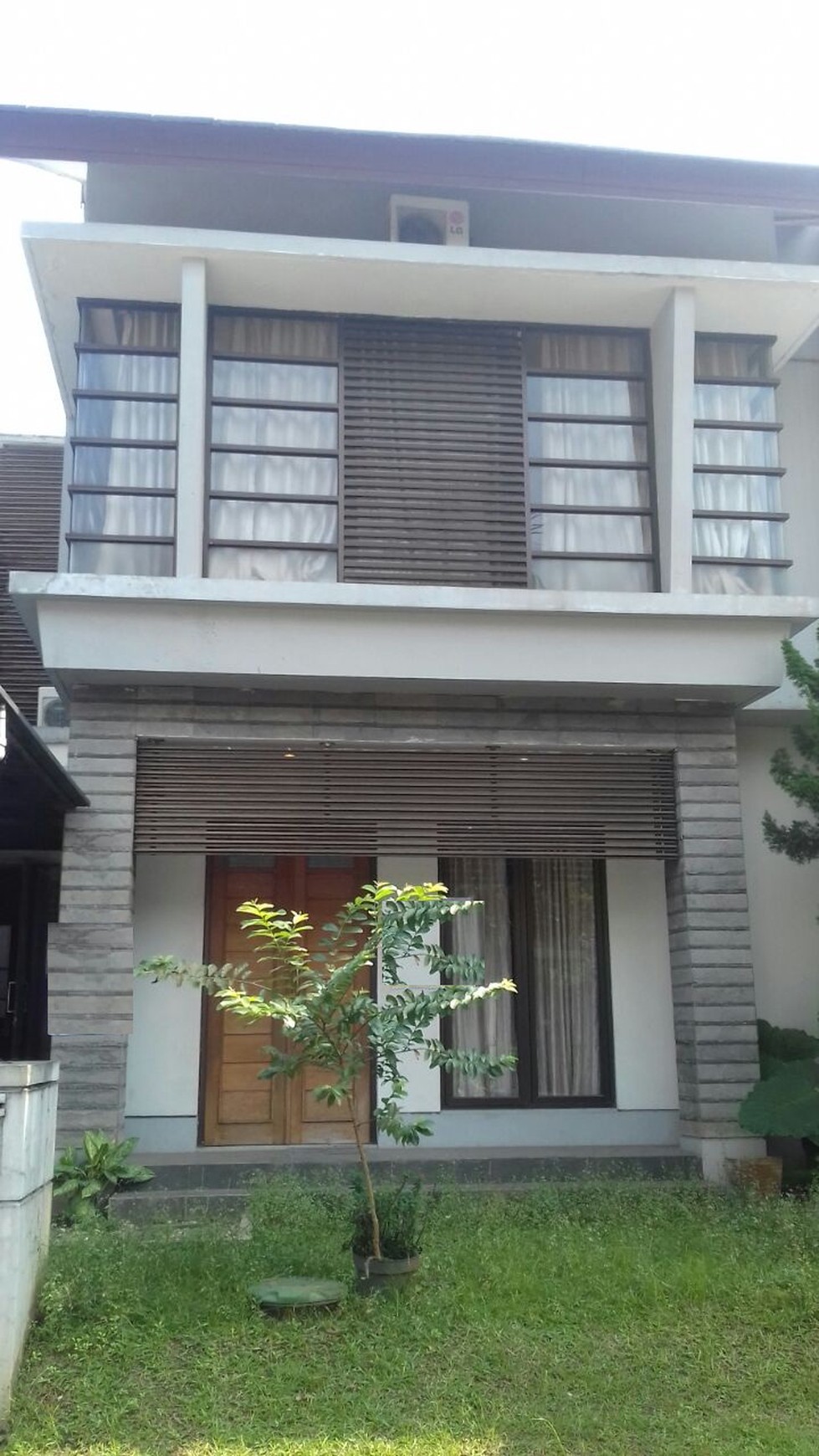 Rumah dalam cluster,bagus ,siap huni di Bintaro Jaya 9