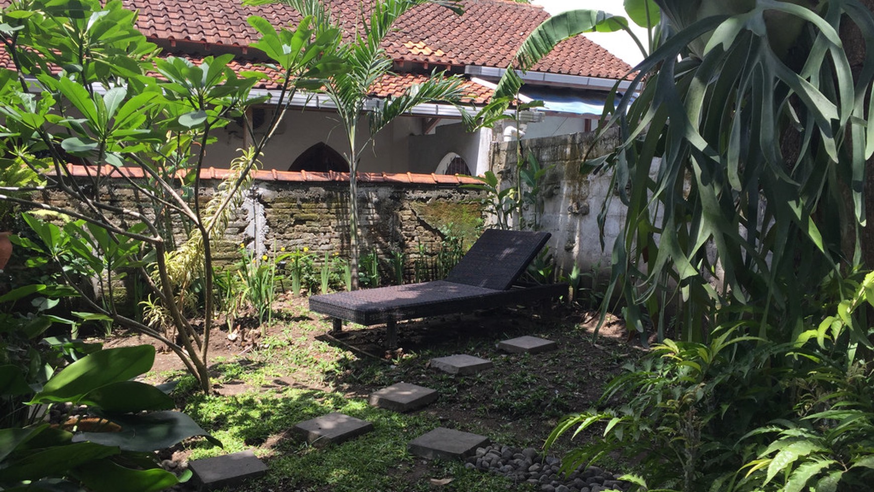 GUEST HOUSE BERGAYA ETNIK DITENGAH KOTA YOGYAKARTA, NGADINEGARAN