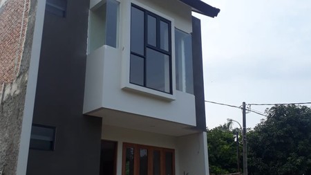 Rumah Baru 2 Lantai Bintaro D\'Mansion Parigi Pondok Aren JL. Taman Makam Bahagia, HARGA Start 1,1 M.