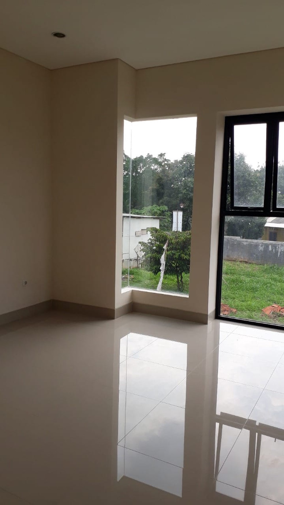 Rumah Baru 2 Lantai Bintaro D\'Mansion Parigi Pondok Aren JL. Taman Makam Bahagia, HARGA Start 1,1 M.